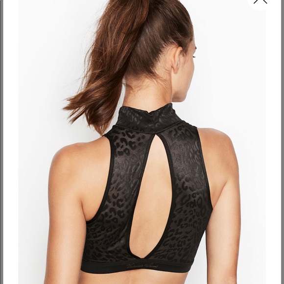 VS Mock Neck Crop Top - Picture 4 of 8